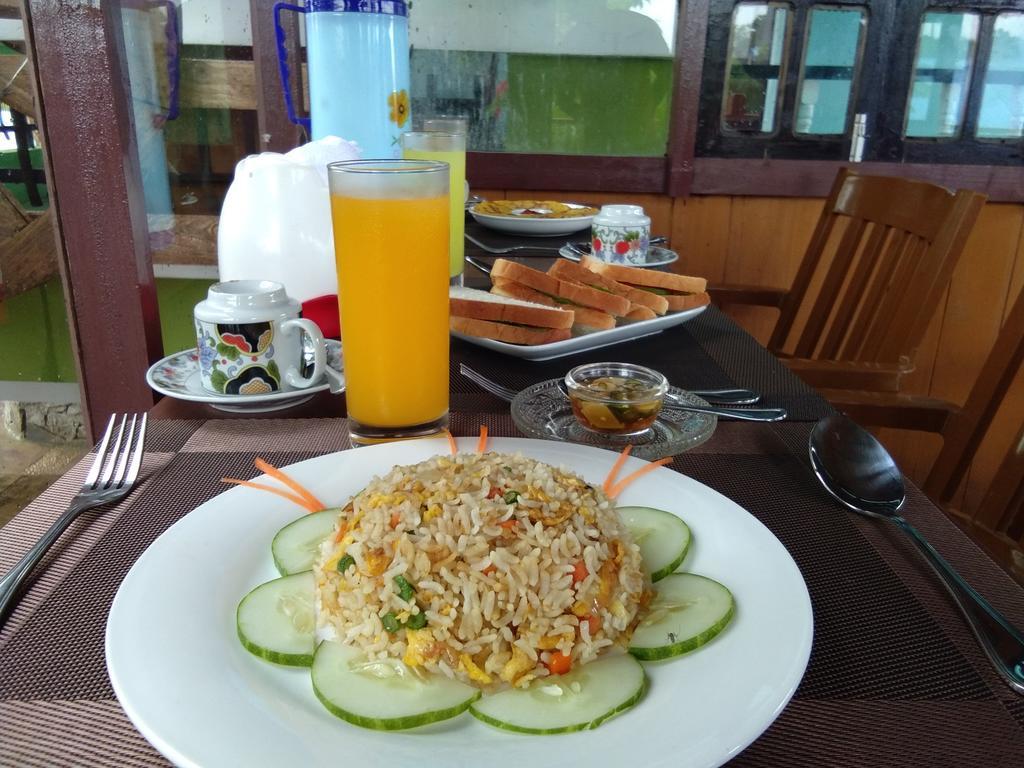 Gasthof Dream House & Restaurant Ngwesaung
